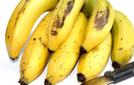 根据香蕉的表皮状况来选择保存方法