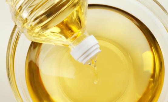 如何使用食用油却大有讲究 鉴别食用油优劣的方法