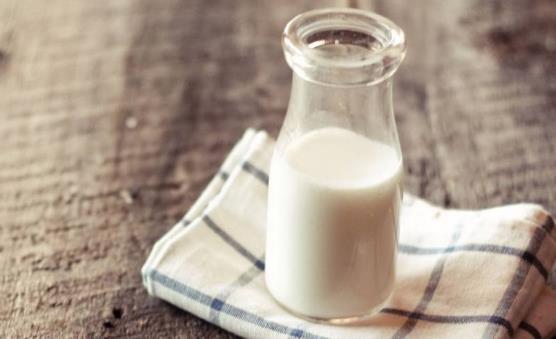 六种如同服毒的喝奶方式 牛奶适合的8类人群